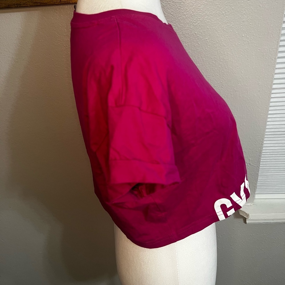 Gymshark Women's Cropped Logo Tee - Raspberry Pink medium - Picture 6 of 13